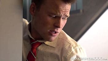 Lujuria magnética enorme polla pastor libras en el hueco de la escalera XVIDEOS