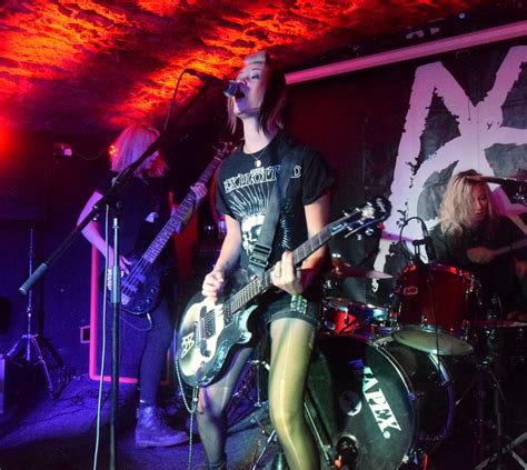 Maid Of Ace Bannermans Bar Edinburgh July 2019 Punkshots