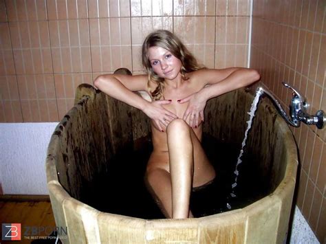 A Highly Super Hot Ash Blonde Damsel In The Bathtub ZB Porn