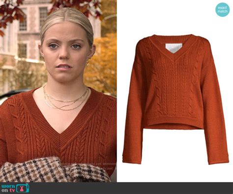 WornOnTV Leightons Rust Brown Cable Knit V Neck Sweater On The Sex Lives Of College Girls