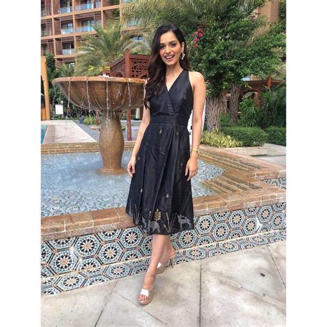 Hot Photos Of Manushi Chhillar ThBlog