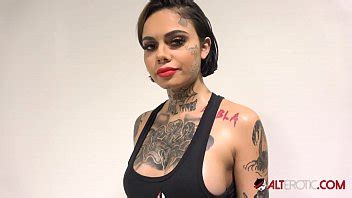 Big Titty Latina Shows Off All Of Her Tattoos Xnxx