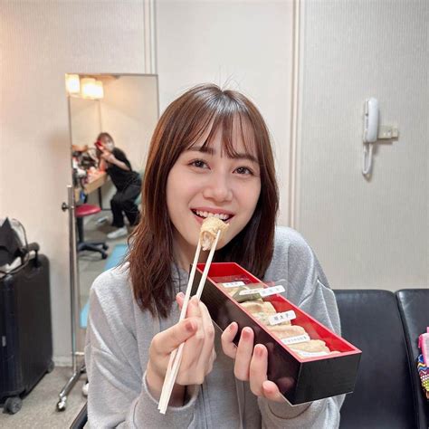 伊藤美来さんのインスタグラム写真 伊藤美来instagram「今週も折り返し！ 皆さまいかがお過ごしですか？ 今週末はもうライブ無いの