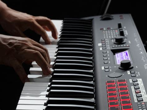 Buy sasku Korg Kross 2-61 Synthesizer Workstation | Sam Ash Music