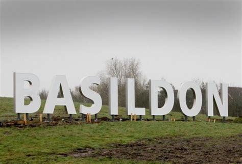 basildon railway sleepers