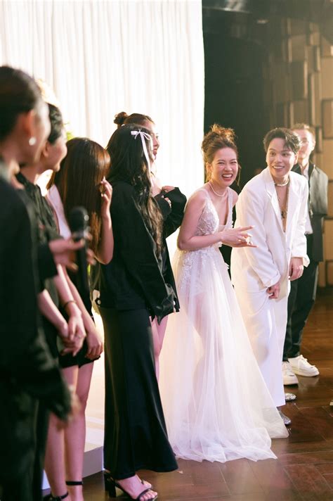 Hot girl Mai Anh bế con trai tuổi bật khóc ở đám cưới bên ông xã Jaykii Báo Dân trí