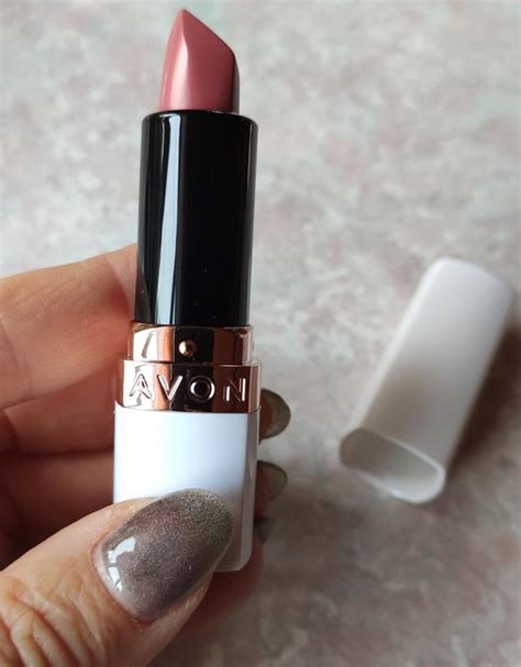 Помада від avon ультра відтінок spring nude ціна 350 грн у каталозі