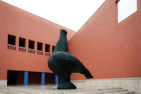Mondays Monument La Paloma Monterrey Mexico Susanives