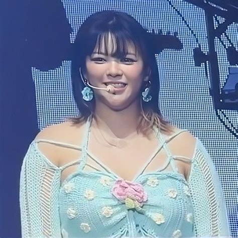 Twice Jeongyeon Ready To Be 5TH World Tour Icons Lq Japanese Pop