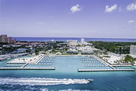 Boat Charter Types on Paradise Island near Nassau Bahamas