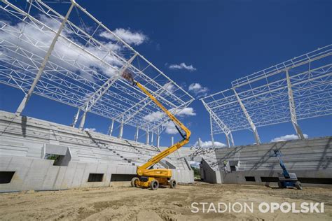 Metalowa Konstrukcja Dachu Na Stadionie Opolskim Ju Prawie W Komplecie