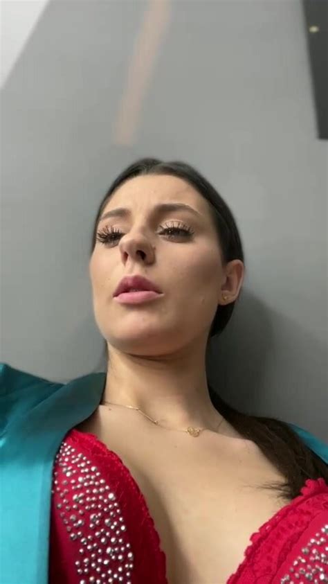 SerenaBrice Webcam Video 0910231358 3 Splendid Horny Webcam Girl