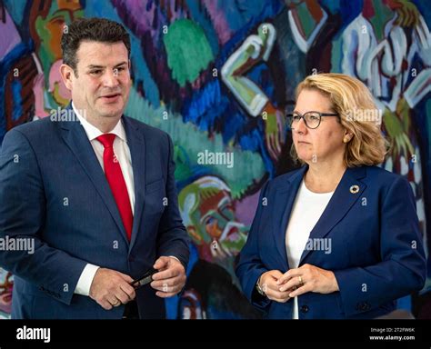 Bundesarbeitsminister Hubertus Heil L Mit Bundesentwicklungsministerin