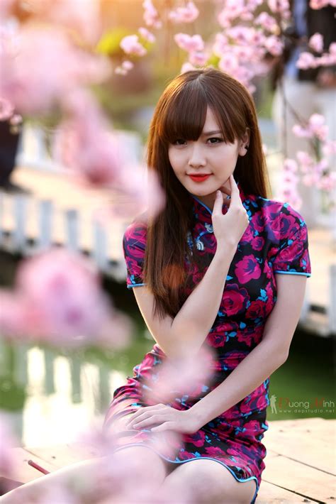 Hot girl Hường Hana đọ sắc bên hòa Đào