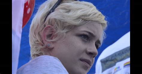 Leandra Leal Participa De Parada Gay No Rio De Janeiro Purepeople