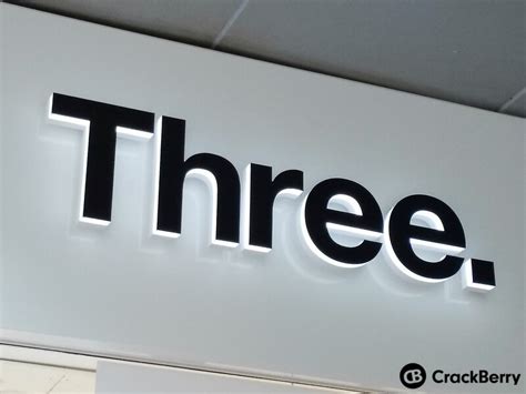 Three UK makes 0800 numbers free on new SIM-only plans | CrackBerry