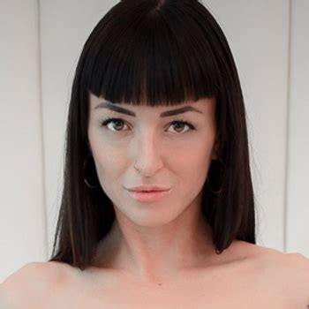 Charlie Valentine Babe Page Watch This Pornstar On FreeOnes