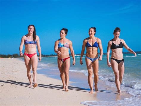 8 Hot Sexy Christy Smith Bikini Pics