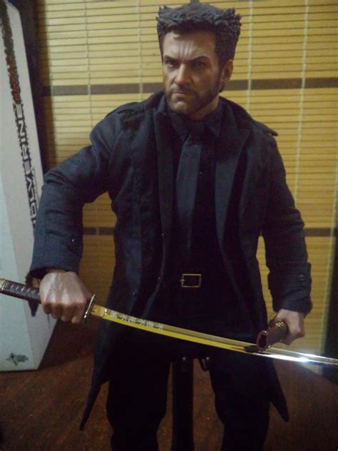 Angels And Summer Hot Toys The Wolverine Review