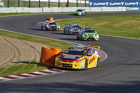 START 84 Autosportmagazine Honda Coureur Tom Coronel Weliswaar