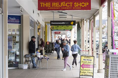 Coles Anchored Shopping Centre Built 2008 Immaculately Presented