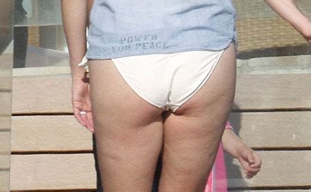 Reese Witherspoon Unfortunate Bikini Bottoms Of The Day