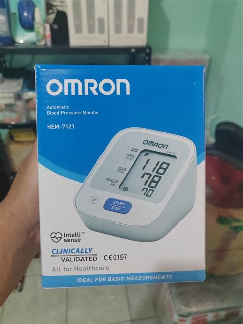 Omron HEM-7121, Health & Nutrition, Health Monitors & Weighing Scales ...