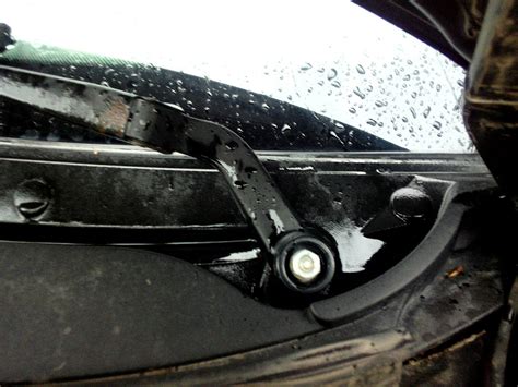 Заглушка поводка дворника — Lada Приора универсал, 1,6 л, 2012 года ...