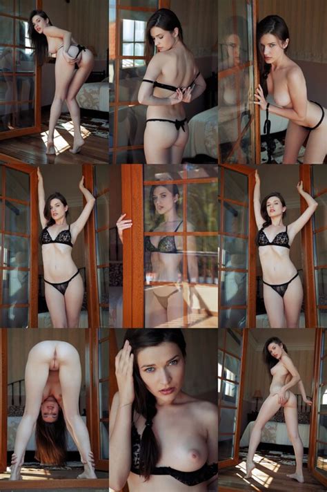 Superstars Naked Glamour Model Famous Studios Page