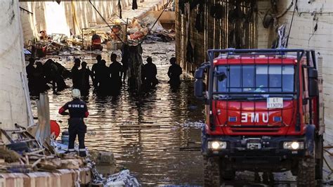 DIRECT Inondations meurtrières en Espagne le roi Felipe et le