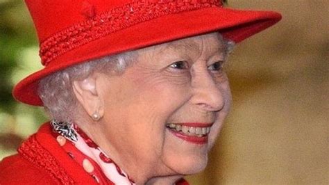 Queen Elizabeth Ii Books Of Condolence Open In South East Bbc News