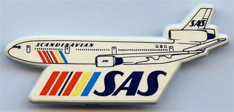 Scandinavian Airlines System Sas Vintage Plastic Pin Badge Ebay