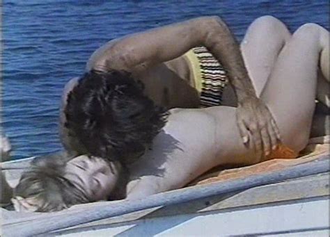 Naked Lia Flessa In To Nisi Tis Amartias