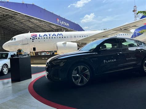 Carros elétricos da Audi irão transportar passageiros a aviões da Latam