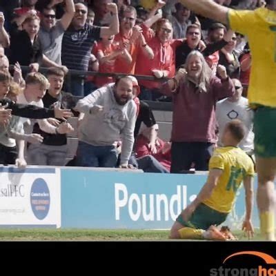 Naked Martin Official On Twitter A Poo And A Wank Onto Pringles Nakedmartin