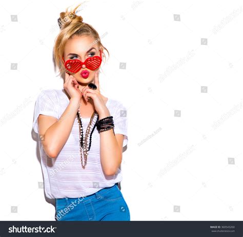 21 045 Beautiful Blonde Girl Jeans Wearing Images Stock Photos Vectors Shutterstock