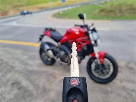 Купить б у Ducati Monster инжектор передач в Москве красный naked bike года на Авто