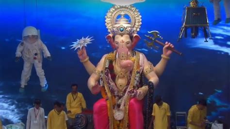 Lalbaugcha Raja 2019 Day 5, September 6, Mukh Darshan Live Streaming ...