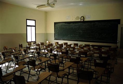 Empty Classroom Hd Wallpaper Pxfuel