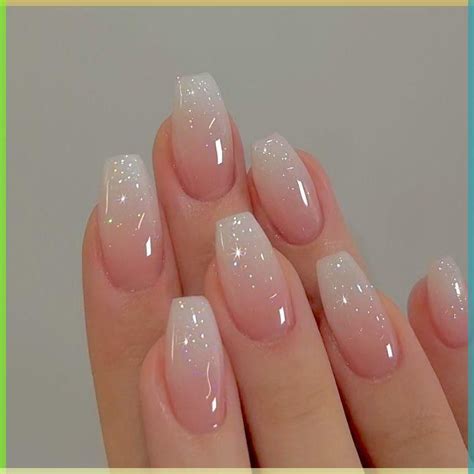 Nude Nails With Gold Detail In Nail Designs Simple Nails Nail Art