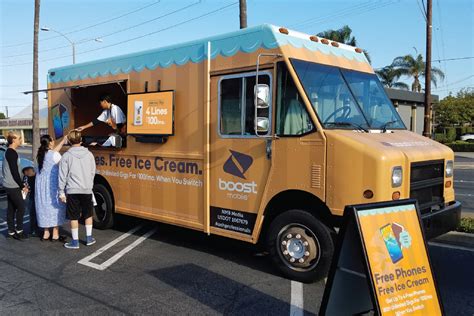 Vans customer service is winning awards for its fast response times 10