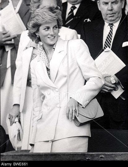 Épinglé Par Linda Johnson Sur 1987 Princess Diana Lady Diana Princesse Diana Lady Diana Spencer