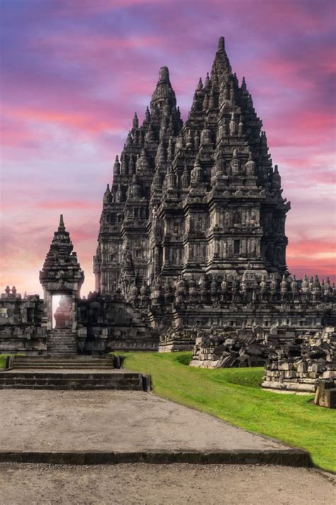 tempio  prambanan yogyakarta viaggio culturale indonesia