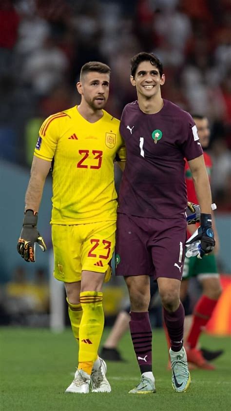 Unai Simón y Yassine Bono Seleccion española Marruecos