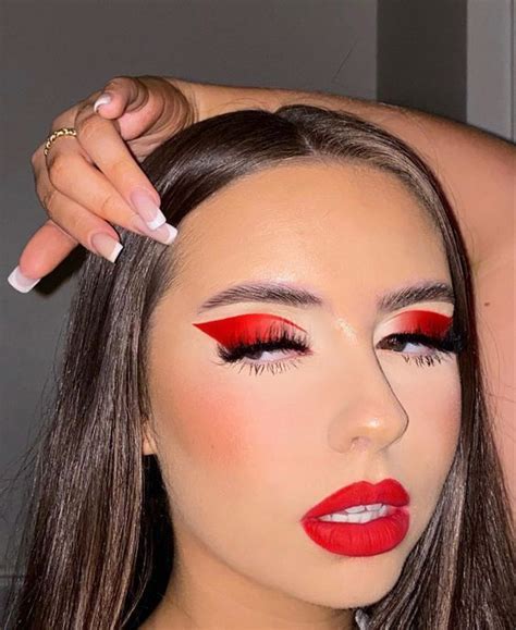 Red Lip Fantasy Xmas Makeup Beautiful Makeup Rave Makeup