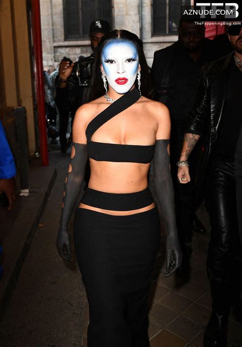 Doja Cat Sexy Seen Showcasing Her Hot Tits At The Monot Womenswear Show In Paris Aznude