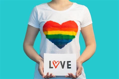 Amor Lgbt Rela O Gay M S Do Orgulho Diversidade De G Nero Mulher De Camiseta Bandeira De
