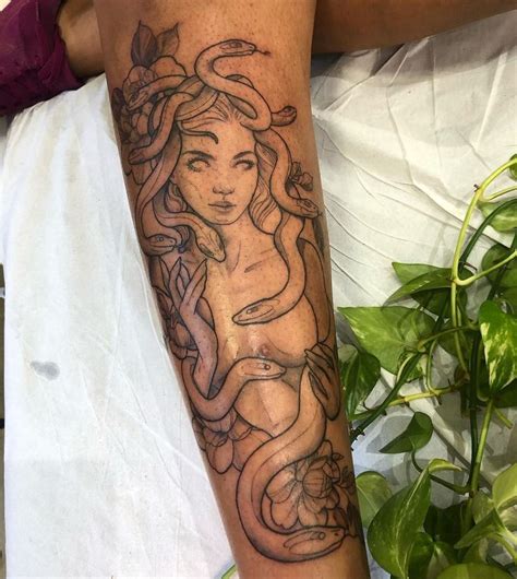 Matheus De Paula Tatuador On Instagram Medusa In Medusa