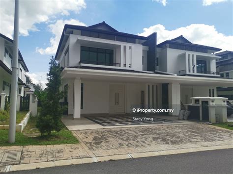 Tenderfields Eco Majestic Semenyih Intermediate Semi Detached House