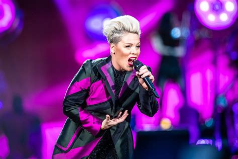 Pink – Pink. (28/32) – 'Get The Party Started' - und 60.000 schauten zu ...